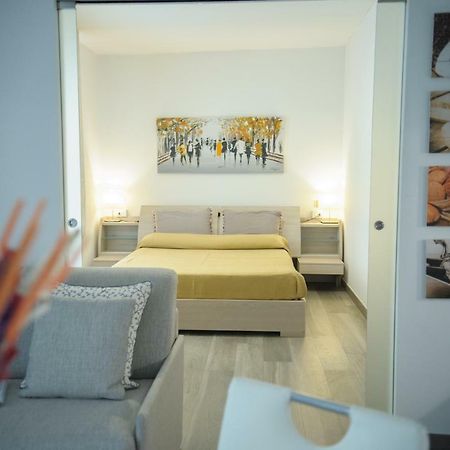 בולוניה Andrea Luxury Apartments - D'Azeglio מראה חיצוני תמונה